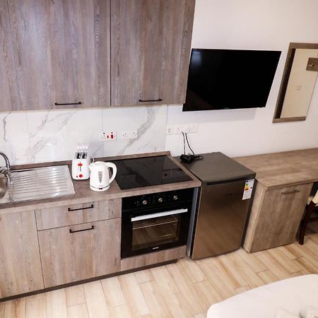 Napoli Suites Studios Aparthotel Сент Джулианс Экстерьер фото
