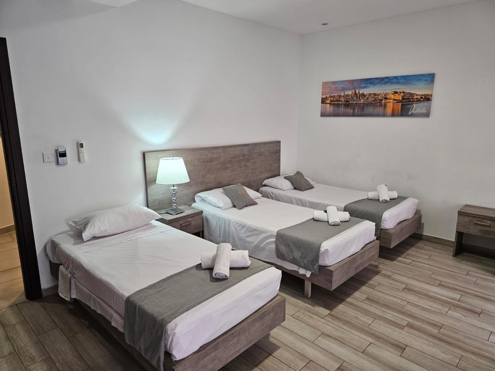 Napoli Suites Studios Aparthotel Сент Джулианс Экстерьер фото