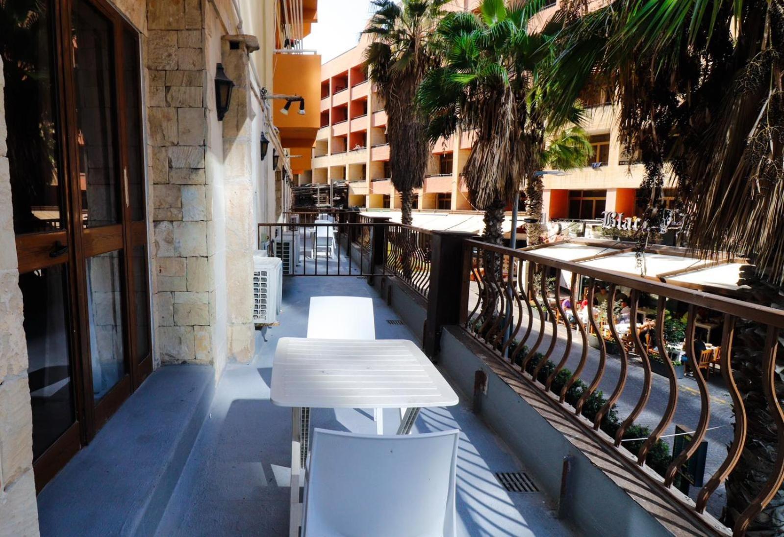 Napoli Suites Studios Aparthotel Сент Джулианс Экстерьер фото