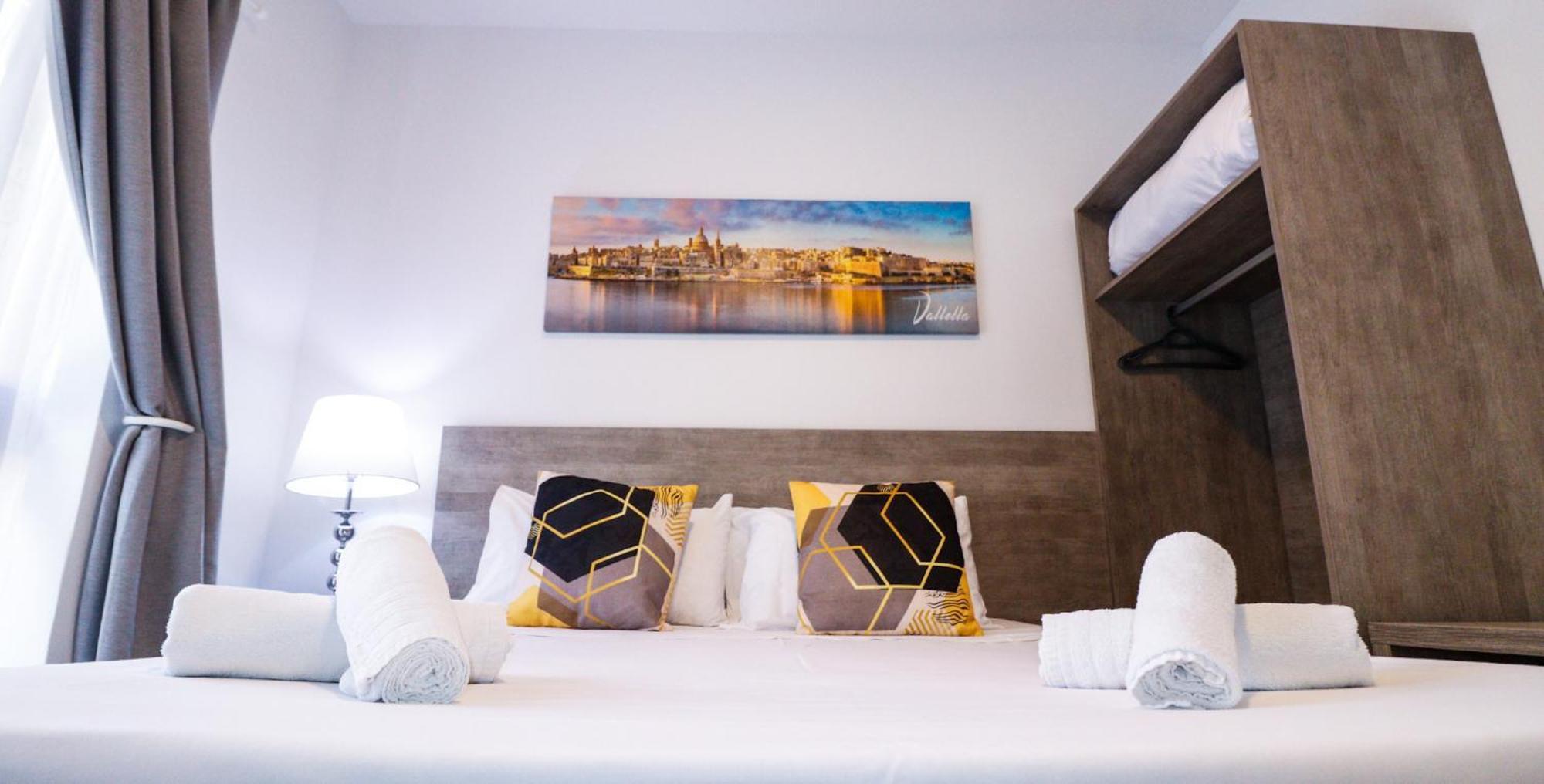 Napoli Suites Studios Aparthotel Сент Джулианс Экстерьер фото