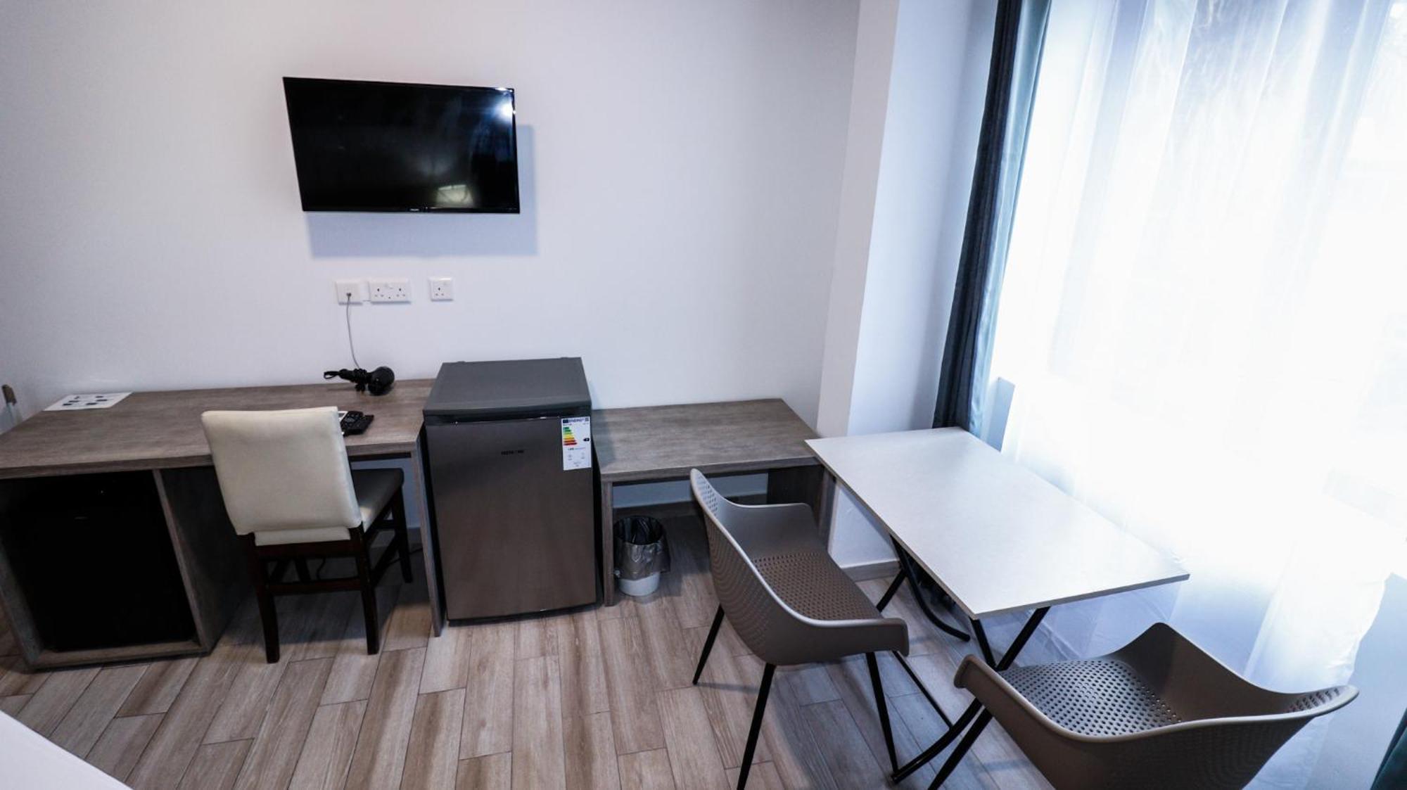 Napoli Suites Studios Aparthotel Сент Джулианс Экстерьер фото