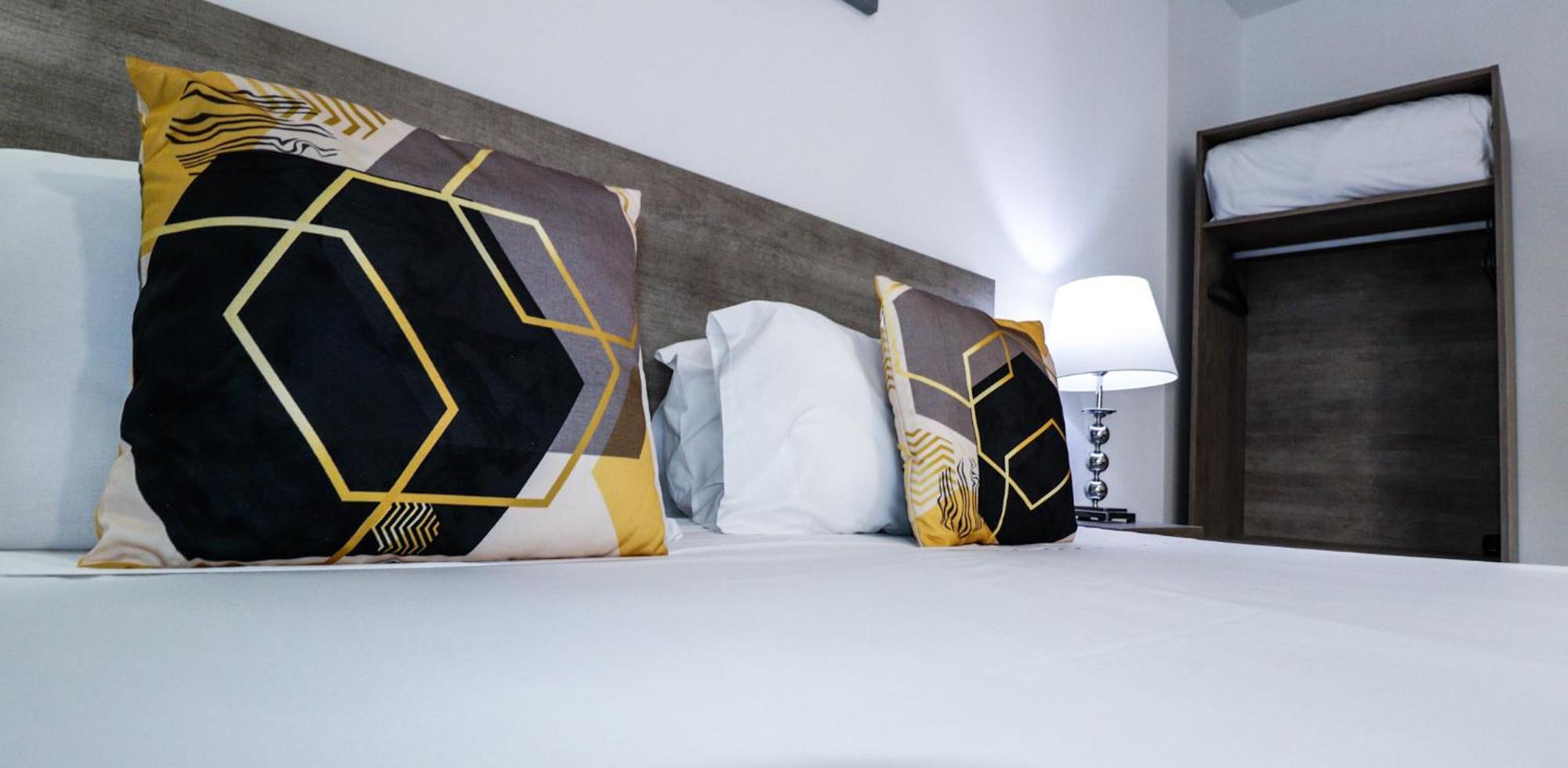 Napoli Suites Studios Aparthotel Сент Джулианс Экстерьер фото