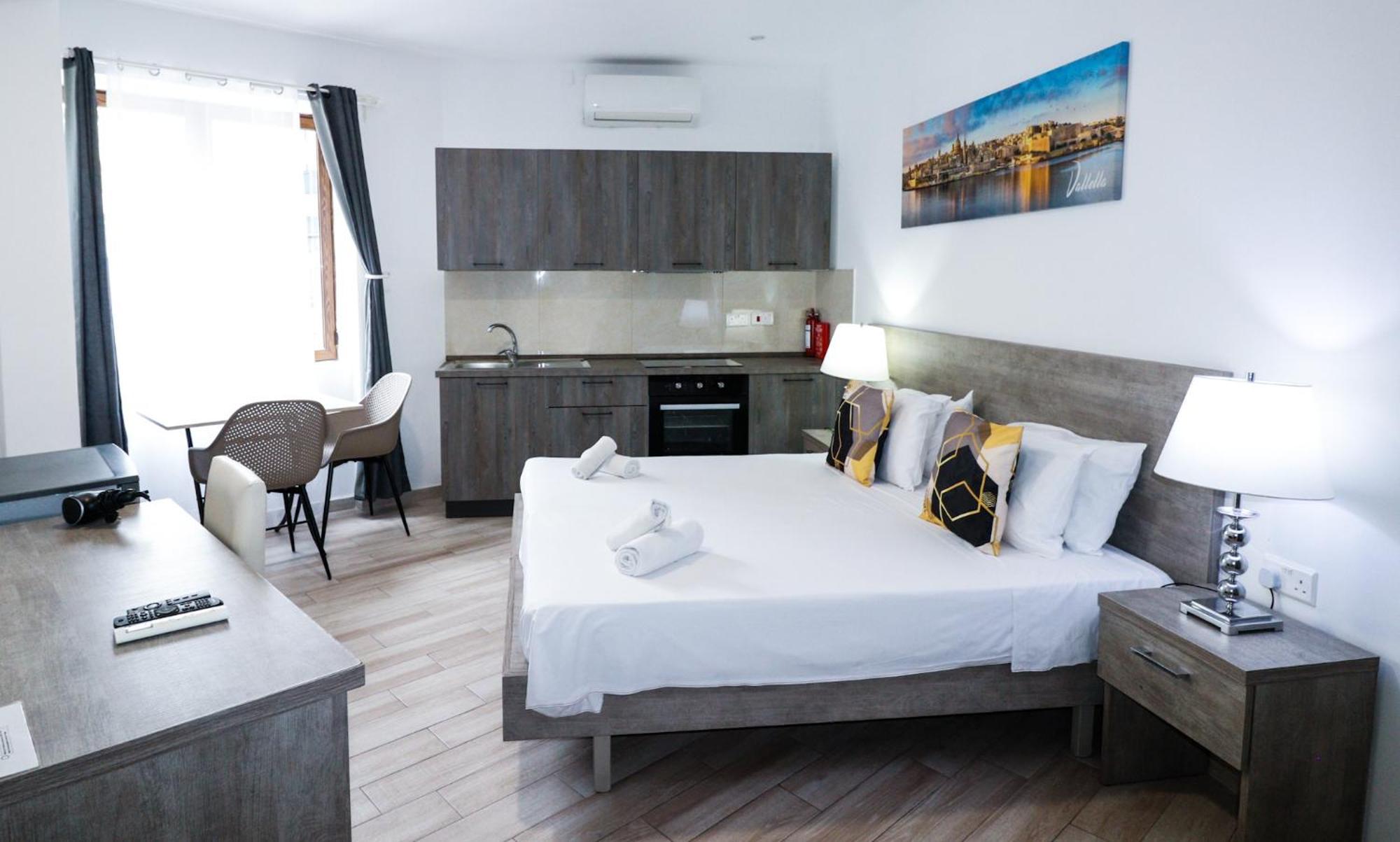Napoli Suites Studios Aparthotel Сент Джулианс Экстерьер фото