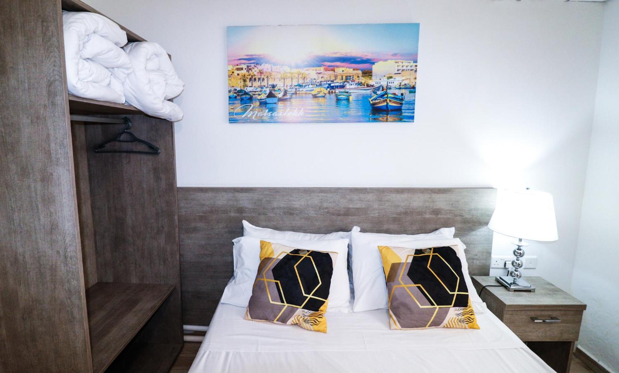 Napoli Suites Studios Aparthotel Сент Джулианс Экстерьер фото