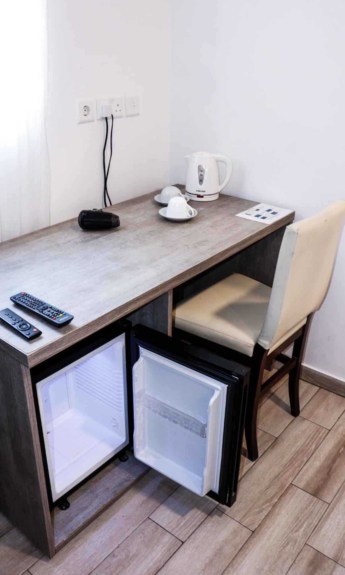 Napoli Suites Studios Aparthotel Сент Джулианс Экстерьер фото
