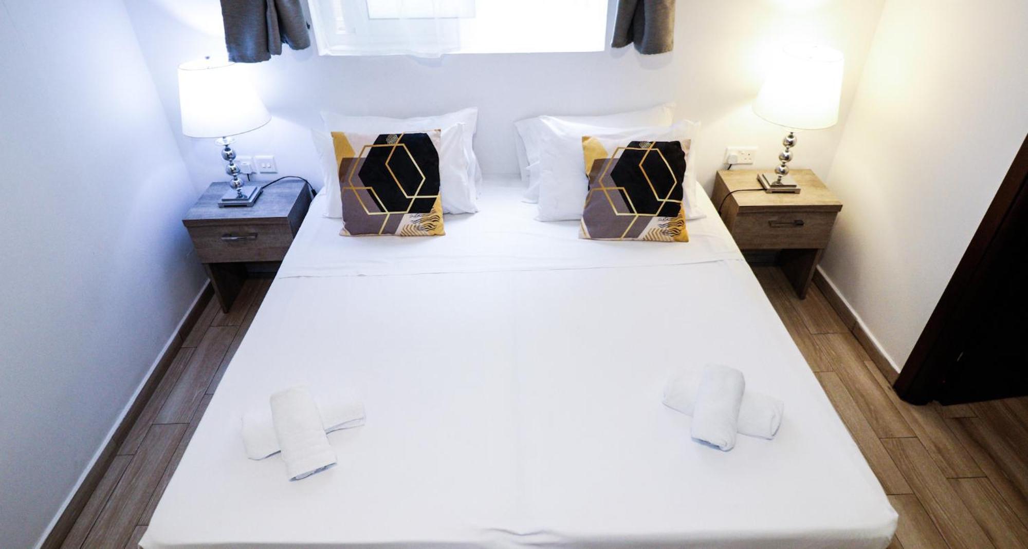 Napoli Suites Studios Aparthotel Сент Джулианс Экстерьер фото